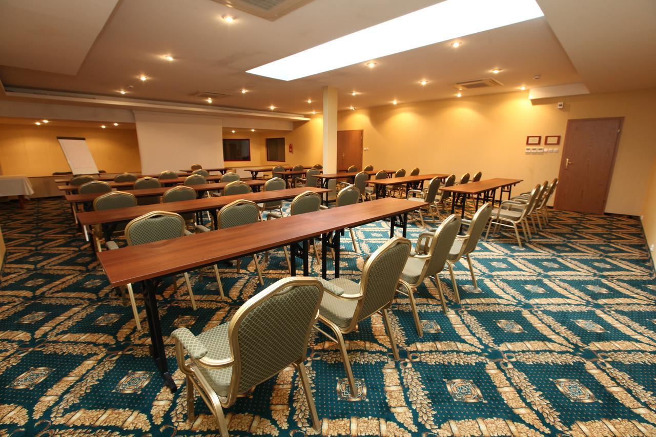 Hotel Janusz Siedlce Esterno foto